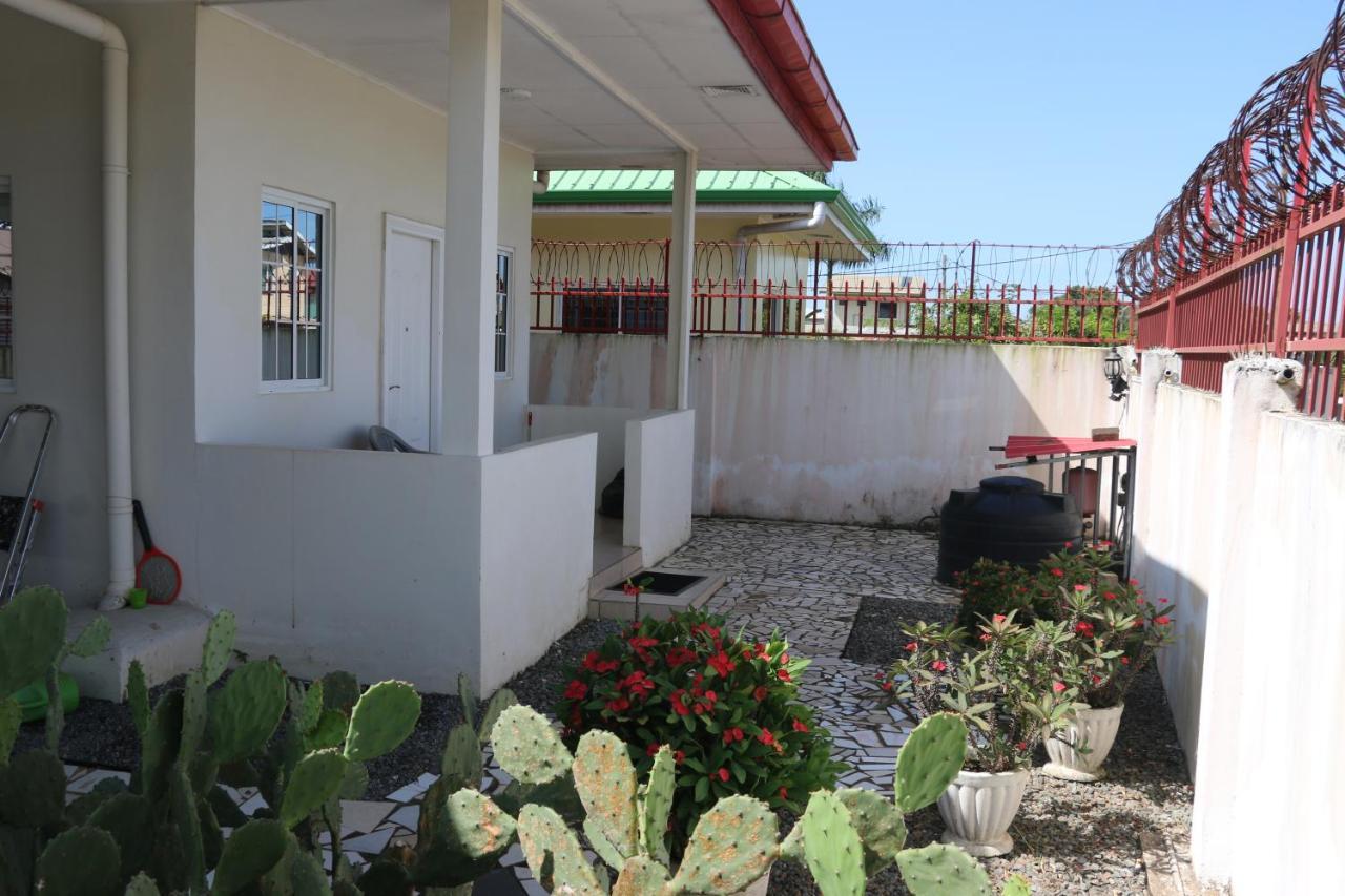 Dubbel Woonhuis Selderiestraat Paramaribo Esterno foto